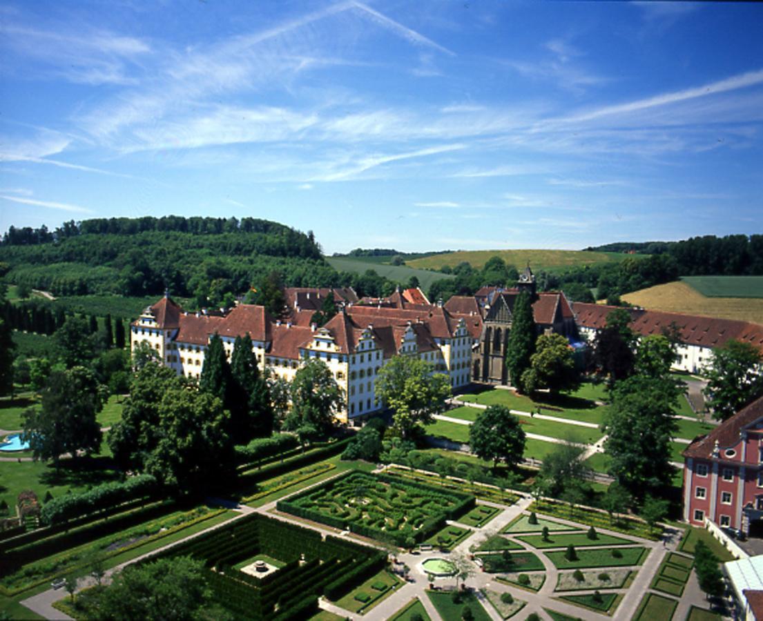 Markgraeflich Badischer Gasthof Schwanen Salem  Exterior photo